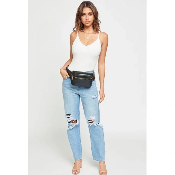 NWOT Urban Expresssions Black Hawthorn Perforated Belt Bag. - Picture 2 of 13